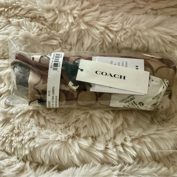 Coach NEW Coach X Peanuts Snoopy Print Brown Multi UV Protection Mini Umbrella - Picture 11 of 16